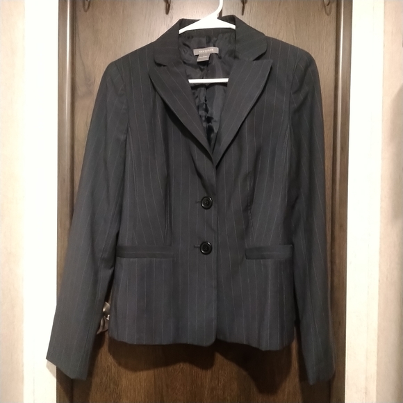 Ann Taylor Jackets & Blazers - 3/$10 🛍️ Ann Taylor blazer